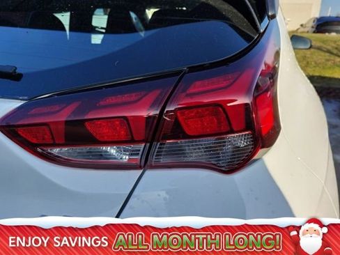 Used 2022 Hyundai Veloster N image 11