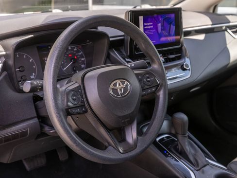 Used 2023 Toyota Corolla LE FWD image 18