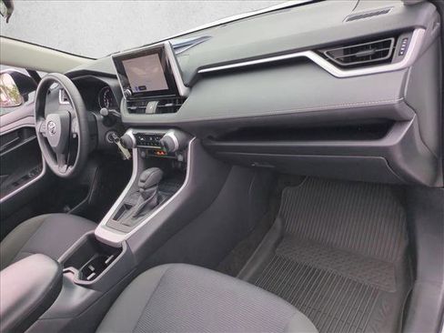 Certified 2025 Toyota RAV4 LE FWD image 21
