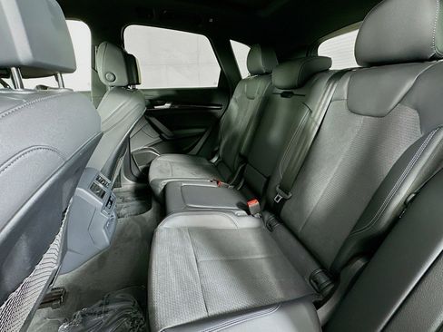 Used 2025 Audi SQ5 Premium Plus image 9