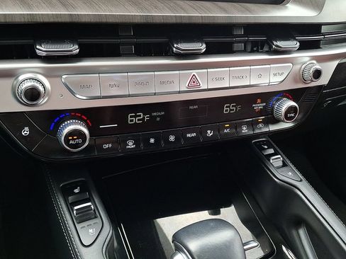 Used 2023 Kia Telluride EX AWD/4WD image 18