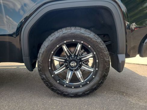 Used 2022 GMC Sierra 1500 Elevation w/ Elevation Premium Package AWD/4WD image 16