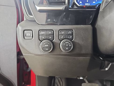 Used 2022 Chevrolet Silverado 1500 RST AWD/4WD image 31