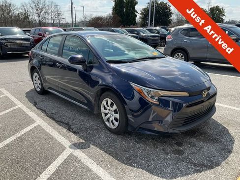 Used 2024 Toyota Corolla LE image 1