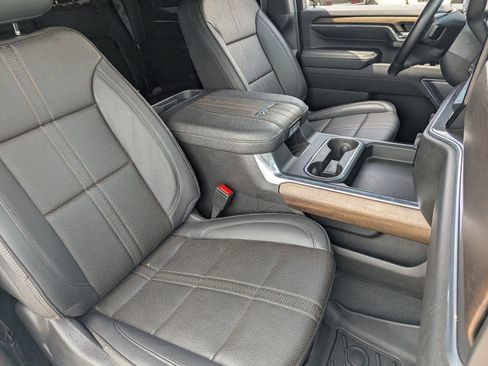 Used 2024 Chevrolet Silverado 3500 High Country w/ High Country Premium Package image 11