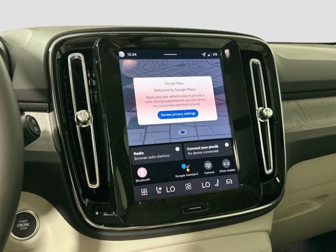 New 2026 Volvo XC40 B5 Ultra w/ Protection Package Premier image 12