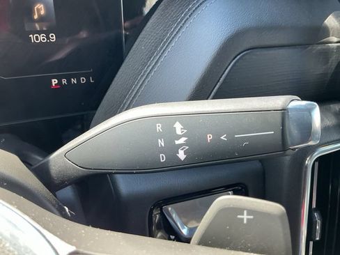 Used 2025 GMC Yukon Denali AWD/4WD image 19