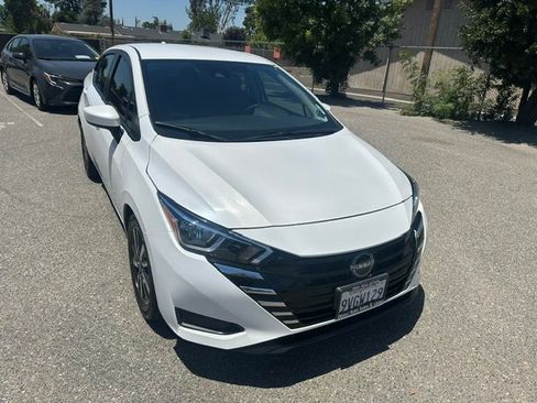 Used 2024 Nissan Versa SV FWD image 17
