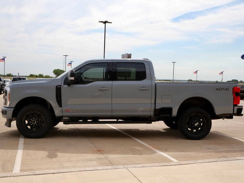 New 2026 Ford F250 Lariat w/ Black Appearance Package AWD/4WD image 3