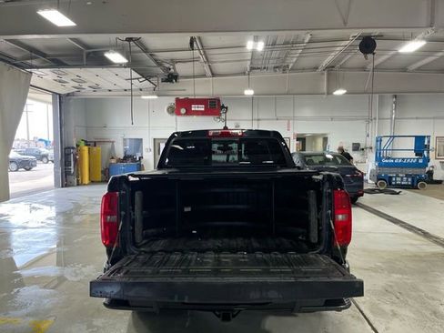 Used 2020 Chevrolet Colorado Z71 w/ LPO, Premium Interior Package AWD/4WD image 23