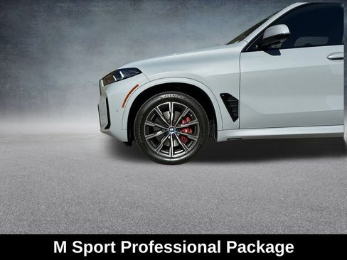 Used 2024 BMW X5 xDrive40i w/ M Sport Package image 14