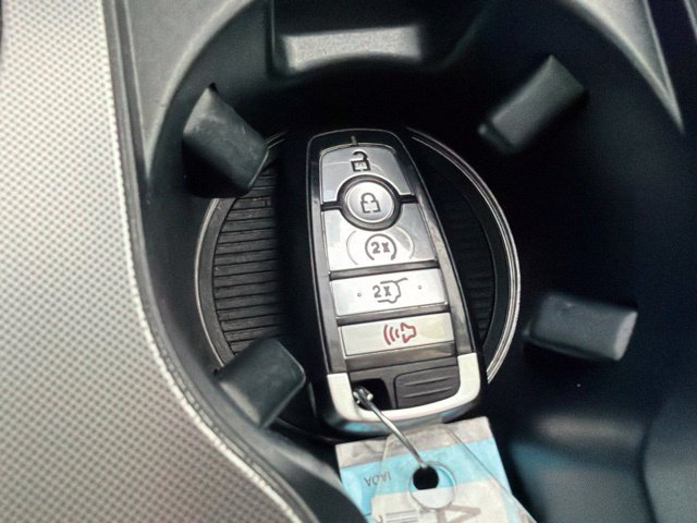 Used 2024 Ford Edge Titanium AWD/4WD image 25