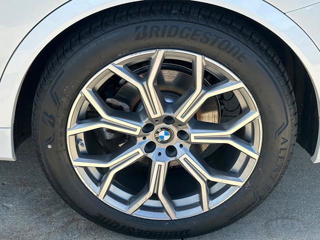 Used 2024 BMW X7 xDrive40i w/ Executive Package AWD/4WD image 32