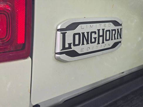 Used 2022 RAM 3500 Limited AWD/4WD image 11