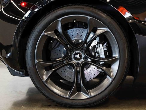 Used 2019 McLaren 720S RWD image 17