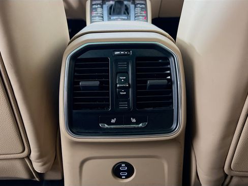 Used 2020 Porsche Macan S image 27