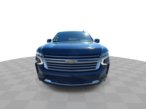 Used 2023 Chevrolet Suburban High Country AWD/4WD image 3