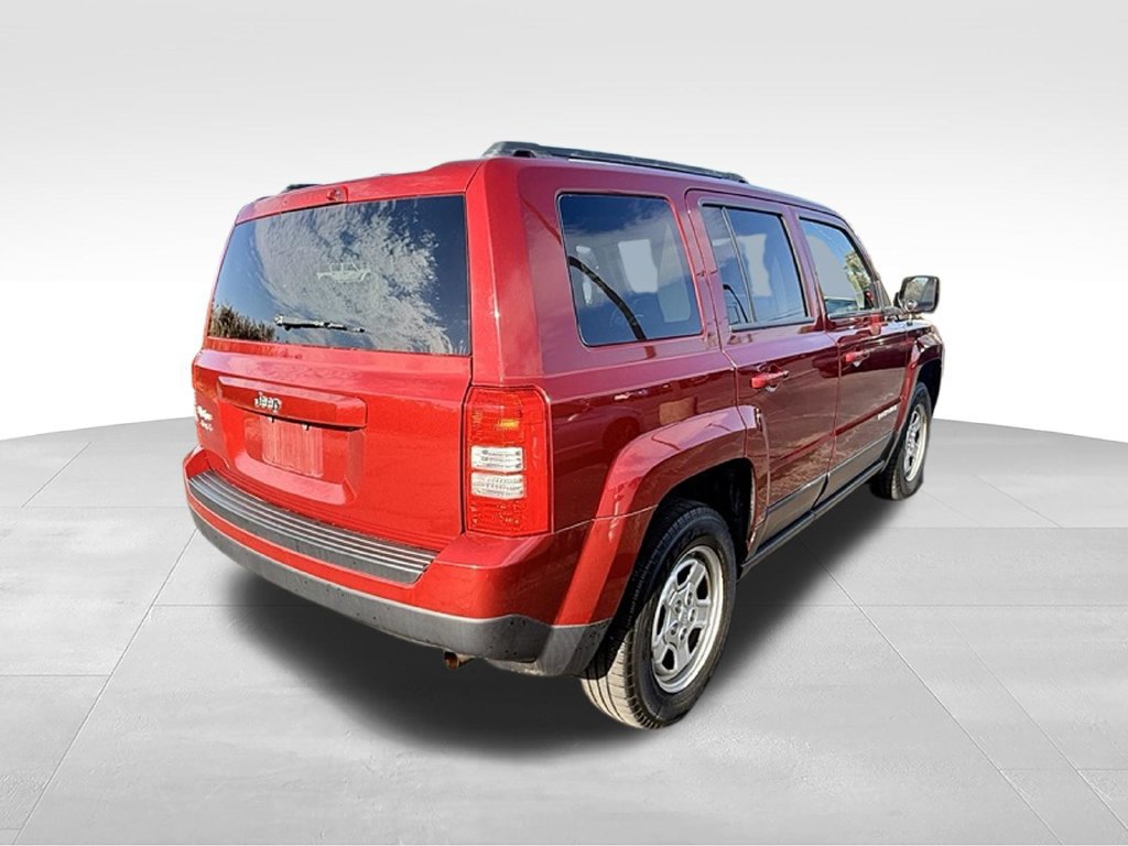 Used 2016 Jeep Patriot Sport w/ Power Value Group AWD/4WD image 3