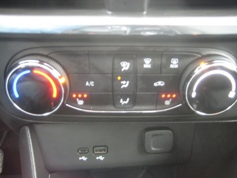 Used 2025 Buick Encore GX Preferred w/ Comfort Package image 19