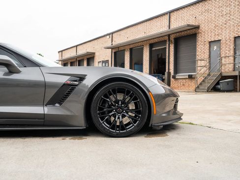 Used 2016 Chevrolet Corvette Z06 w/ 3LZ Preferred Equipment Group RWD image 13