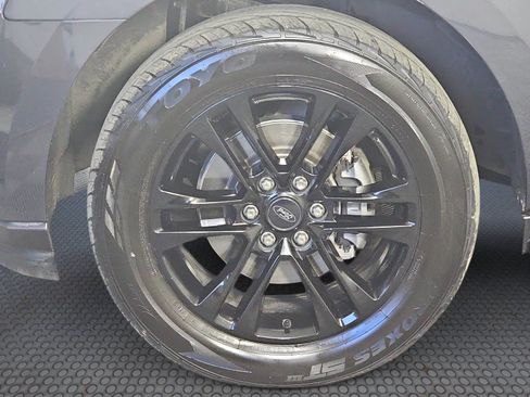 Used 2023 Ford Expedition XLT AWD/4WD image 30