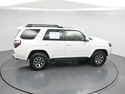 Used 2022 Toyota 4Runner TRD Off-Road Premium AWD/4WD image 54