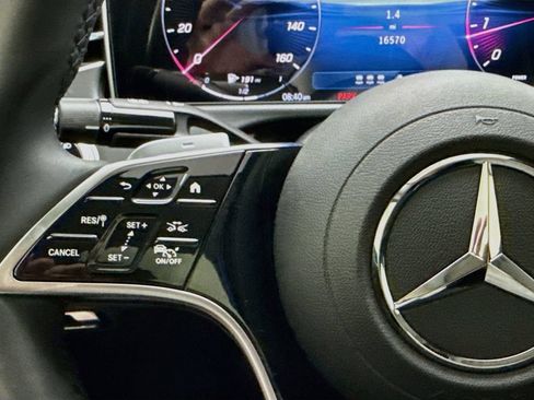 Used 2024 Mercedes-Benz E 350 4MATIC Sedan image 11