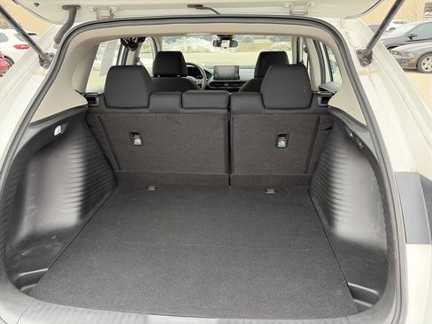 Certified 2023 Honda HR-V LX image 12