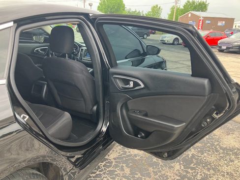 Used 2015 Chrysler 200 Limited w/ Convenience Group FWD image 15