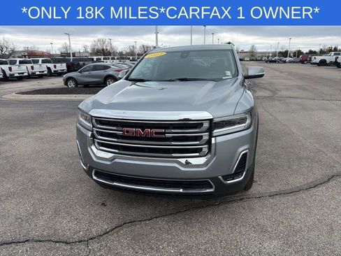 Used 2023 GMC Acadia SLE image 5