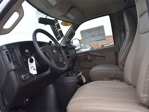New 2025 Chevrolet Express 2500 Work Van image 20