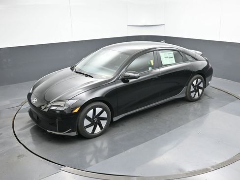 New 2025 Hyundai Ioniq 6 SE image 44