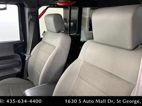 Used 2008 Jeep Wrangler Unlimited Rubicon w/ Dual Top Group AWD/4WD image 16