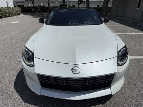 Used 2024 Nissan Z Performance w/ Floor Mat Package RWD image 11