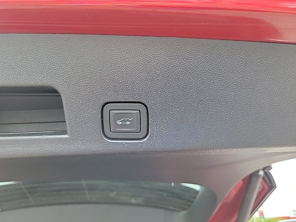 Used 2025 Buick Enclave Avenir AWD/4WD image 9