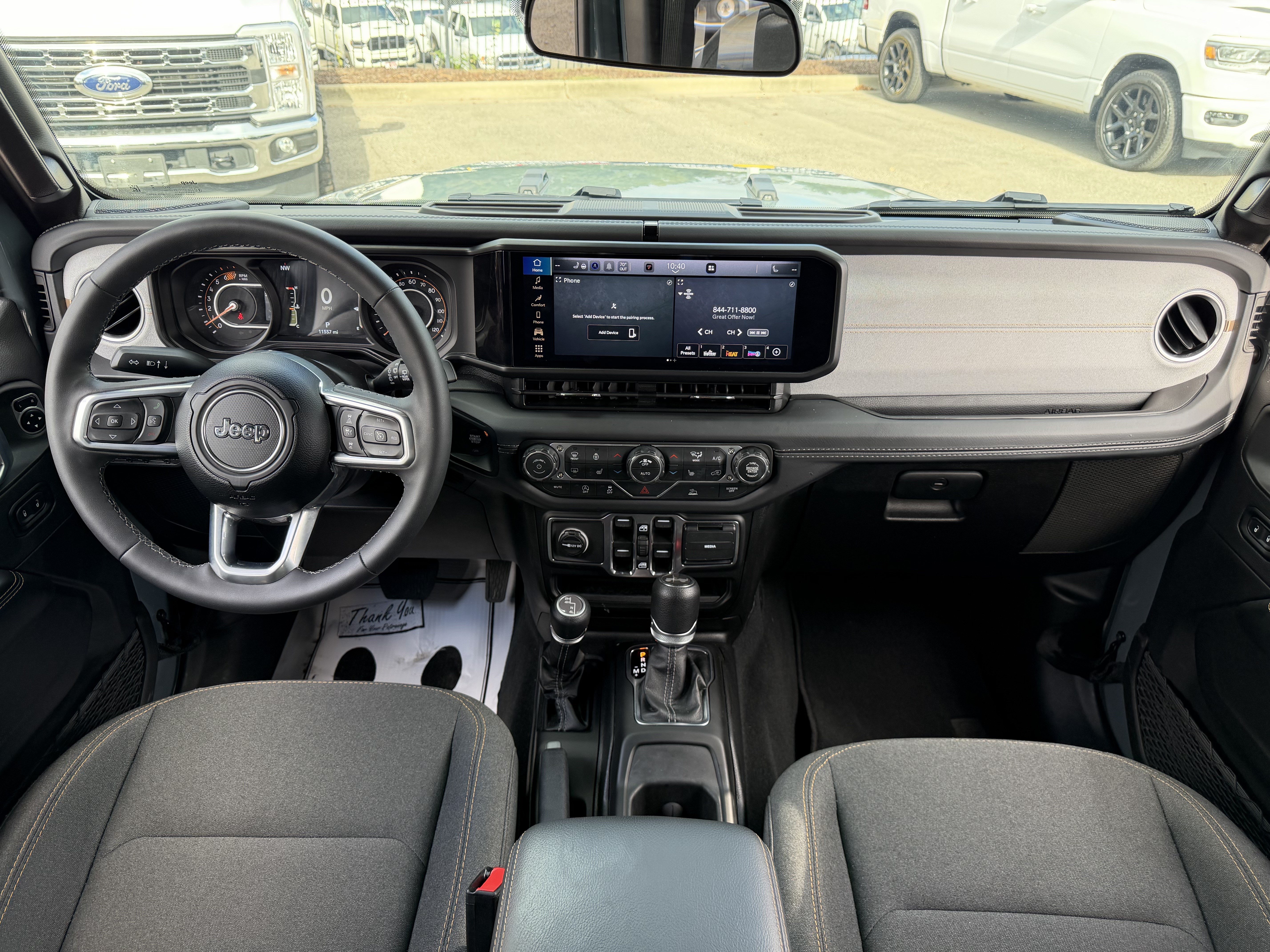 Used 2026 Jeep Wrangler Unlimited Sahara AWD/4WD image 31
