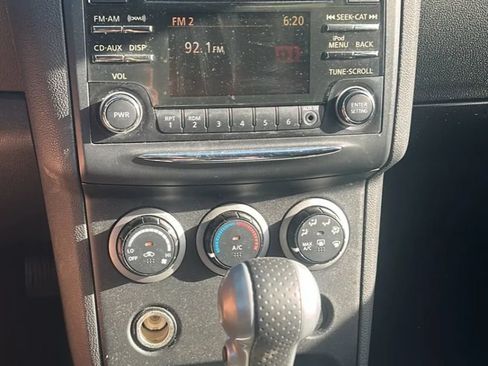 Used 2012 Nissan Rogue SV AWD/4WD image 19