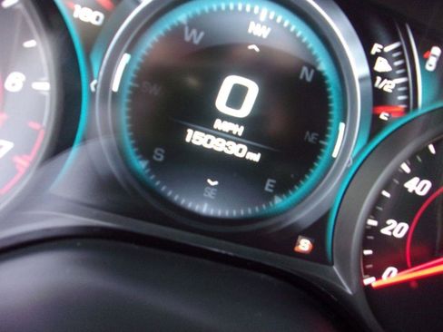 Used 2018 Chevrolet Camaro SS RWD image 19