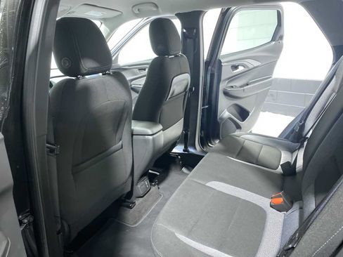 Used 2023 Chevrolet TrailBlazer LT w/ Convenience Package FWD image 12