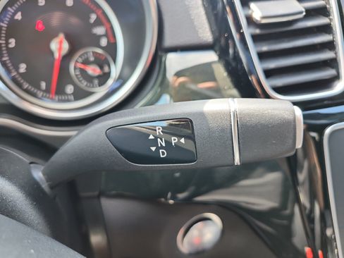 Used 2018 Mercedes-Benz GLS 450 4MATIC image 25