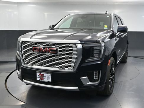 Used 2023 GMC Yukon Denali w/ Denali Reserve Package AWD/4WD image 13