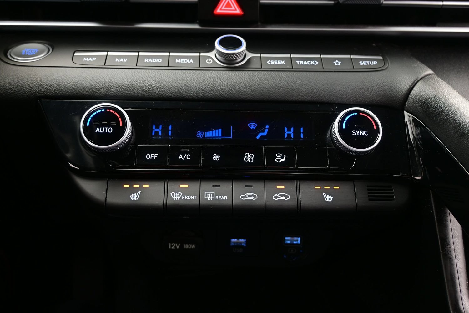 Certified 2023 Hyundai Elantra SEL w/ Convenience Package FWD image 19