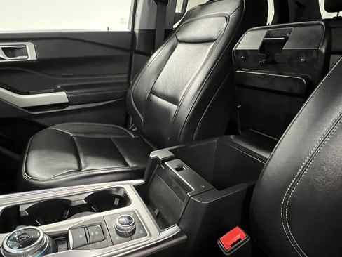 Used 2024 Ford Explorer XLT w/ Equipment Group 202A image 47