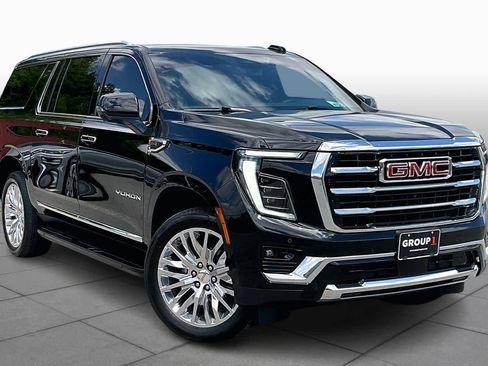 Used 2025 GMC Yukon XL Elevation w/ LPO, Yukon Black Package image 3
