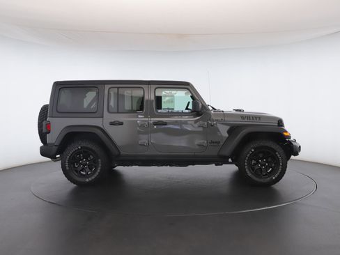 Used 2021 Jeep Wrangler Unlimited Sport image 29