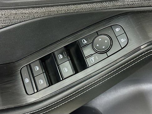 Used 2022 Nissan Rogue SV image 18