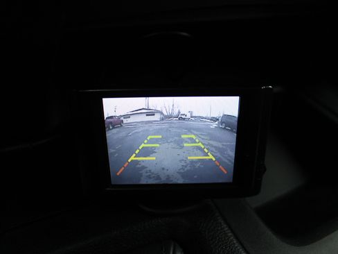 Used 2013 RAM 2500 Tradesman w/ Chrome Appearance Group image 27