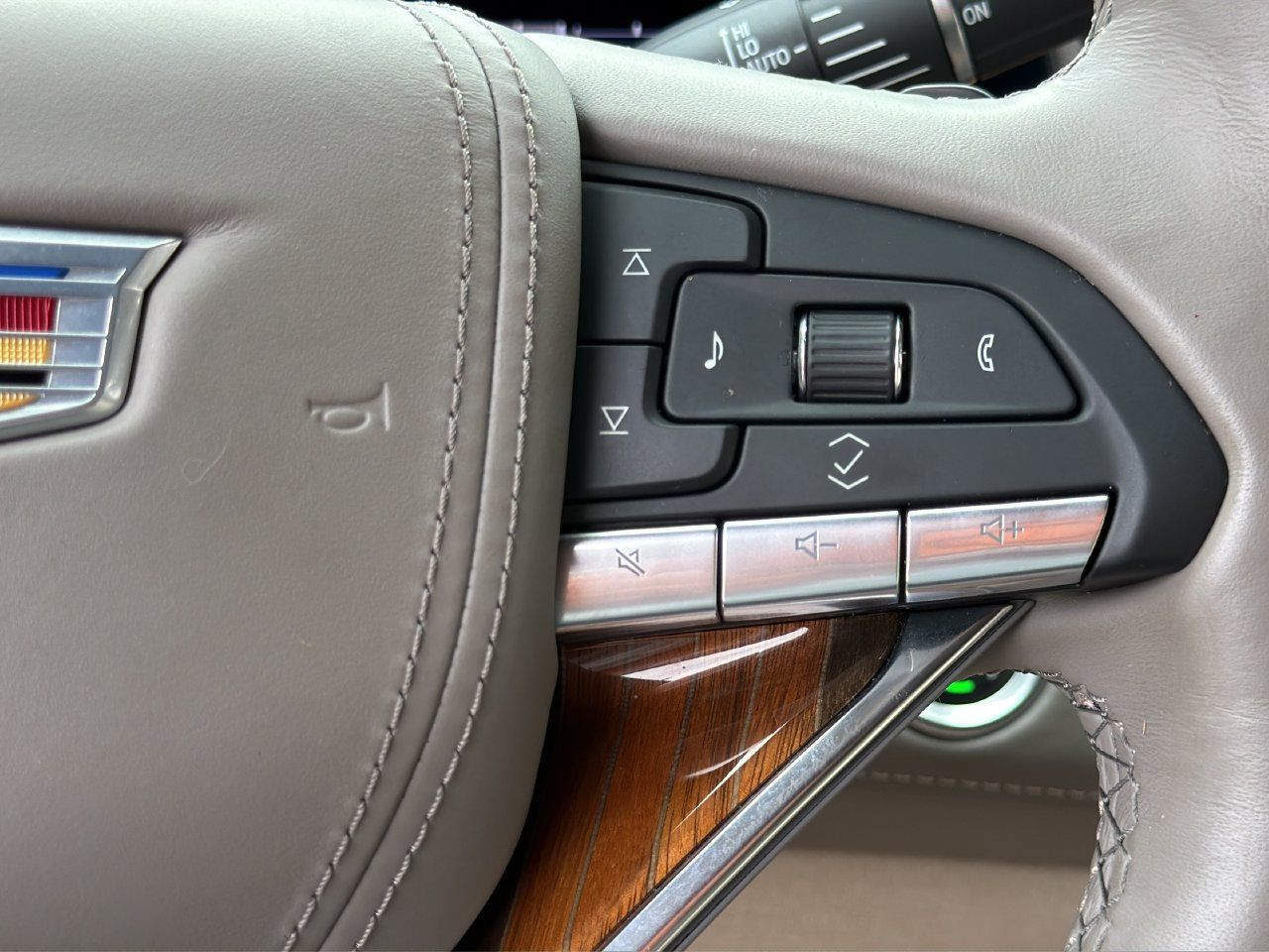 Used 2024 Cadillac Escalade Sport Platinum AWD/4WD image 25