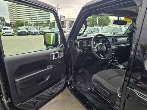 Used 2023 Jeep Wrangler Sport S image 22