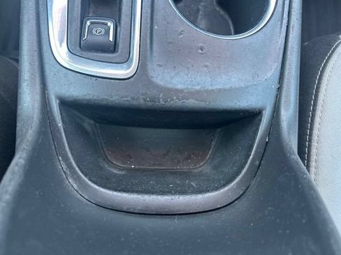 Used 2020 Chevrolet Equinox LS w/ LPO, Blackout Package FWD image 31